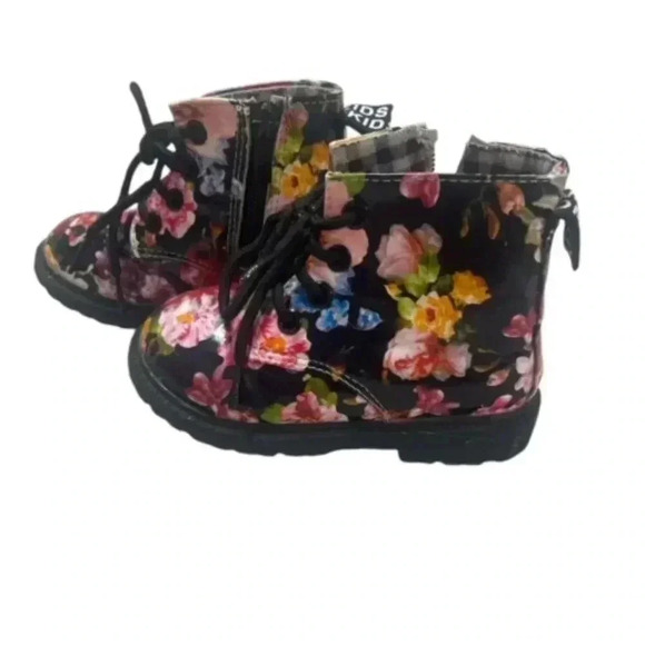 Floral Kids Boots Size 24EU - 7.5US Kids Kids Rain Snow Fall Winter - Picture 1 of 6